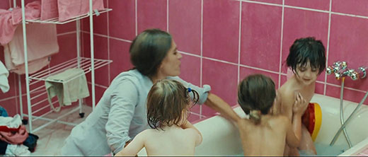 Nudist scenes in movies #204
