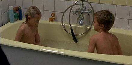 Nudist scenes in movies #302