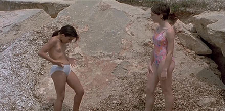 Nudist scenes in movies #307