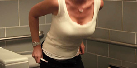 Katherine Heigl toilet pissing scene (PWSM0098)