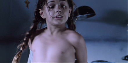 Nudist scenes in movies #352