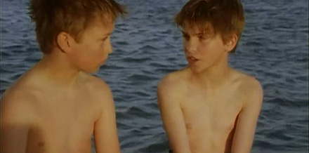 Nudist scenes in movies #366