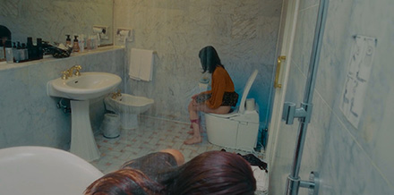 Girl pissing while another girl take a bath (PWSM0143)